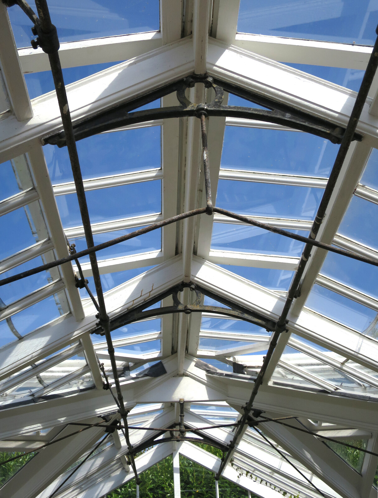 Glasshouse roof vents - geograph.org.uk - 8132545